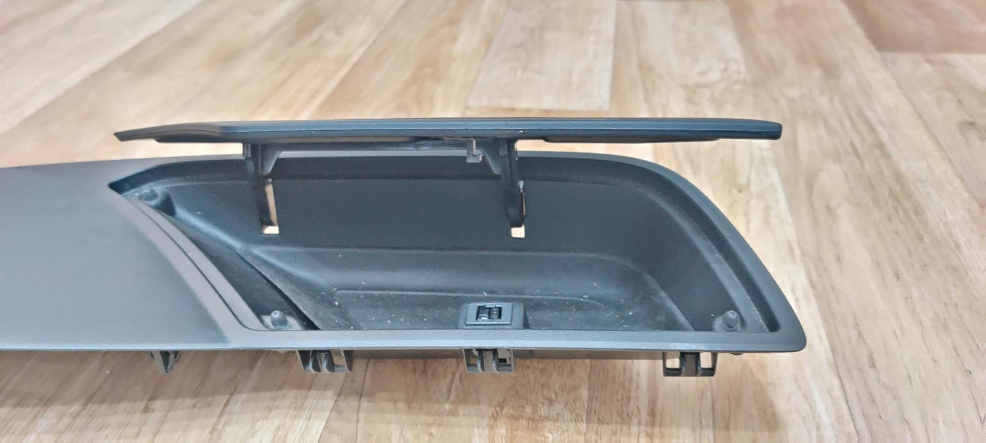 Ford Focus MK2 Top storage latch preview