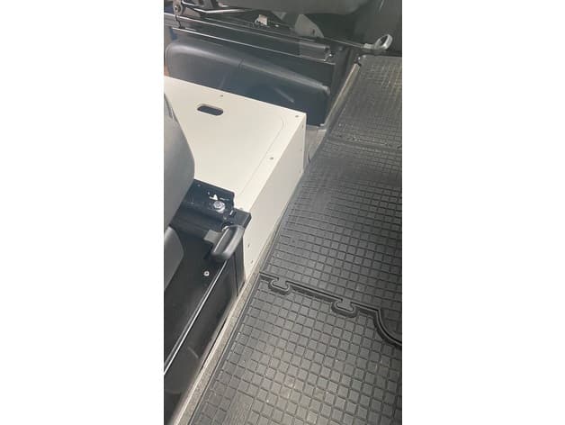 Crafter / Sprinter - Double-Seat to Single-Seat preview