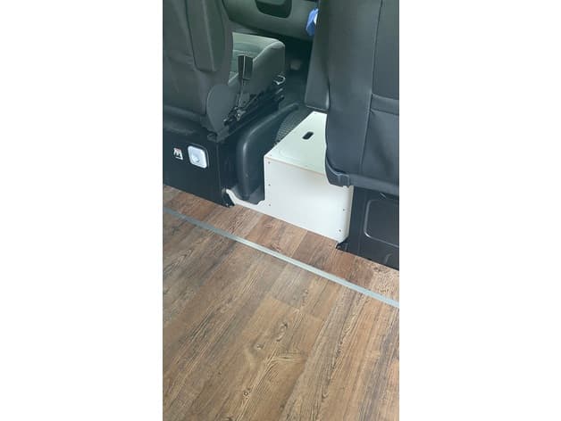 Crafter / Sprinter - Double-Seat to Single-Seat preview