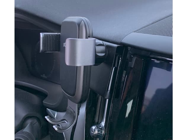 Photo of Volvo XC60 2019 : phone holder supports (with 17mm sphere)