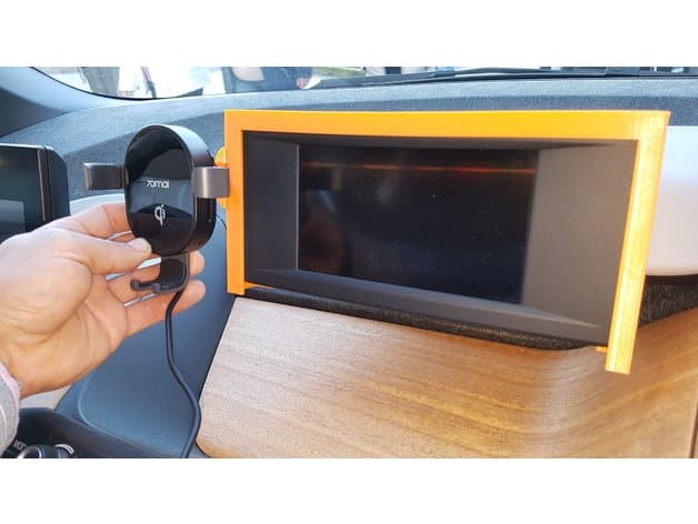 backpack for small screen, to attach a 70mai wireless phone charger for BMW i3 preview