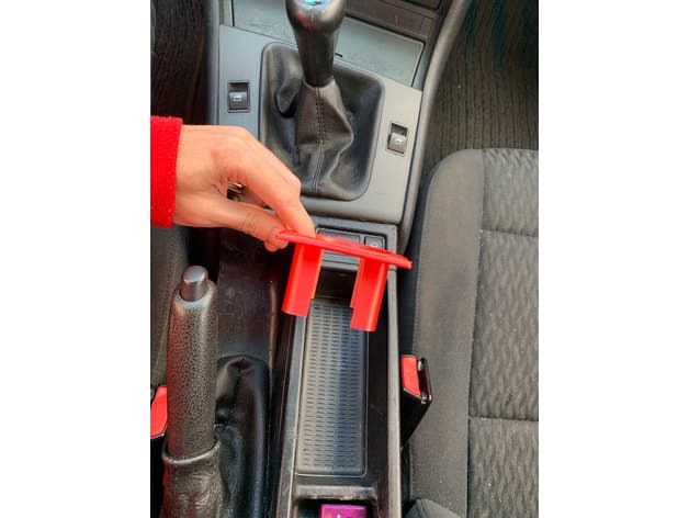 can and cup holder - 320 for BMW e46 preview