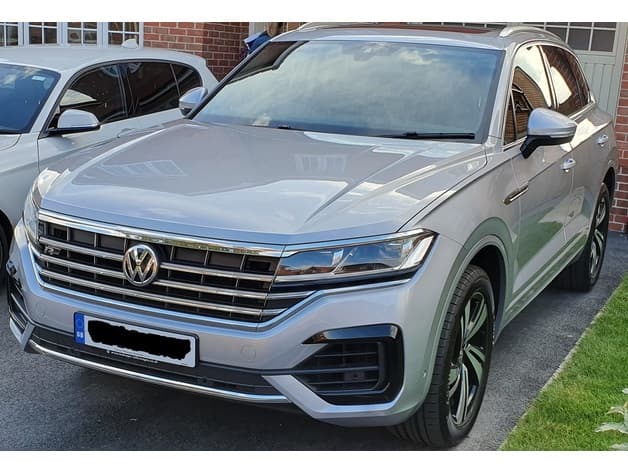 Volkswagen Touareg 2019 - Brodit style phone mount for dash preview