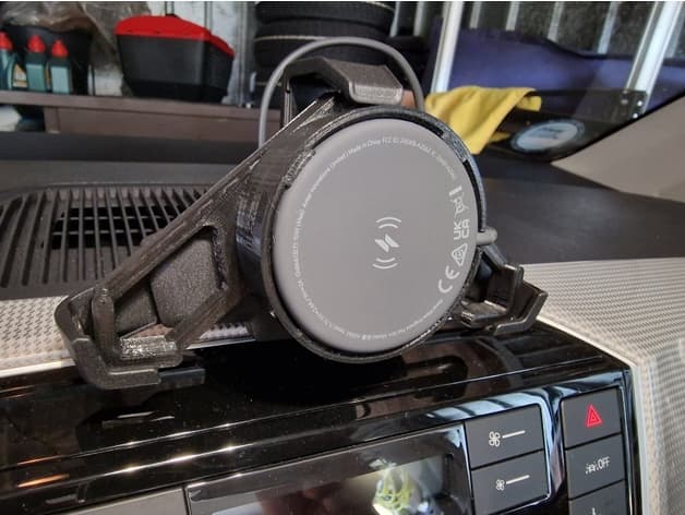 Volkswagen eUP! / Seat Mii / Skoda Citigo adapter for Anker PowerWave Magnetic Pad Slim preview