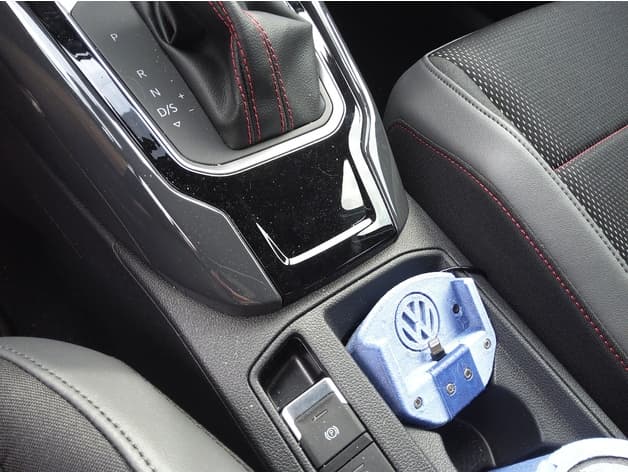 Photo of Volkswagen T-ROC iPhone 7 (cup)holder