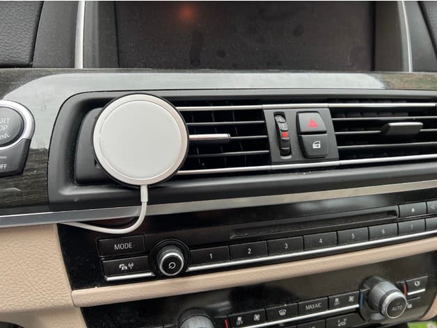 Photo of iPhone MagSafe BMW car vent mount