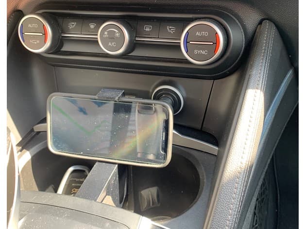 Alfa Romeo Stelvio Iphone 12 Mini Holder preview