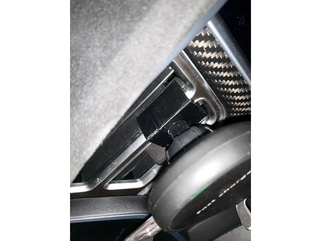 Photo of Tesla Model S/X phone holder/charger vent adapter