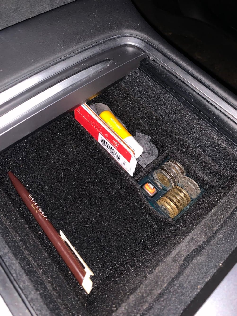 Tesla center console tray coin organizer preview