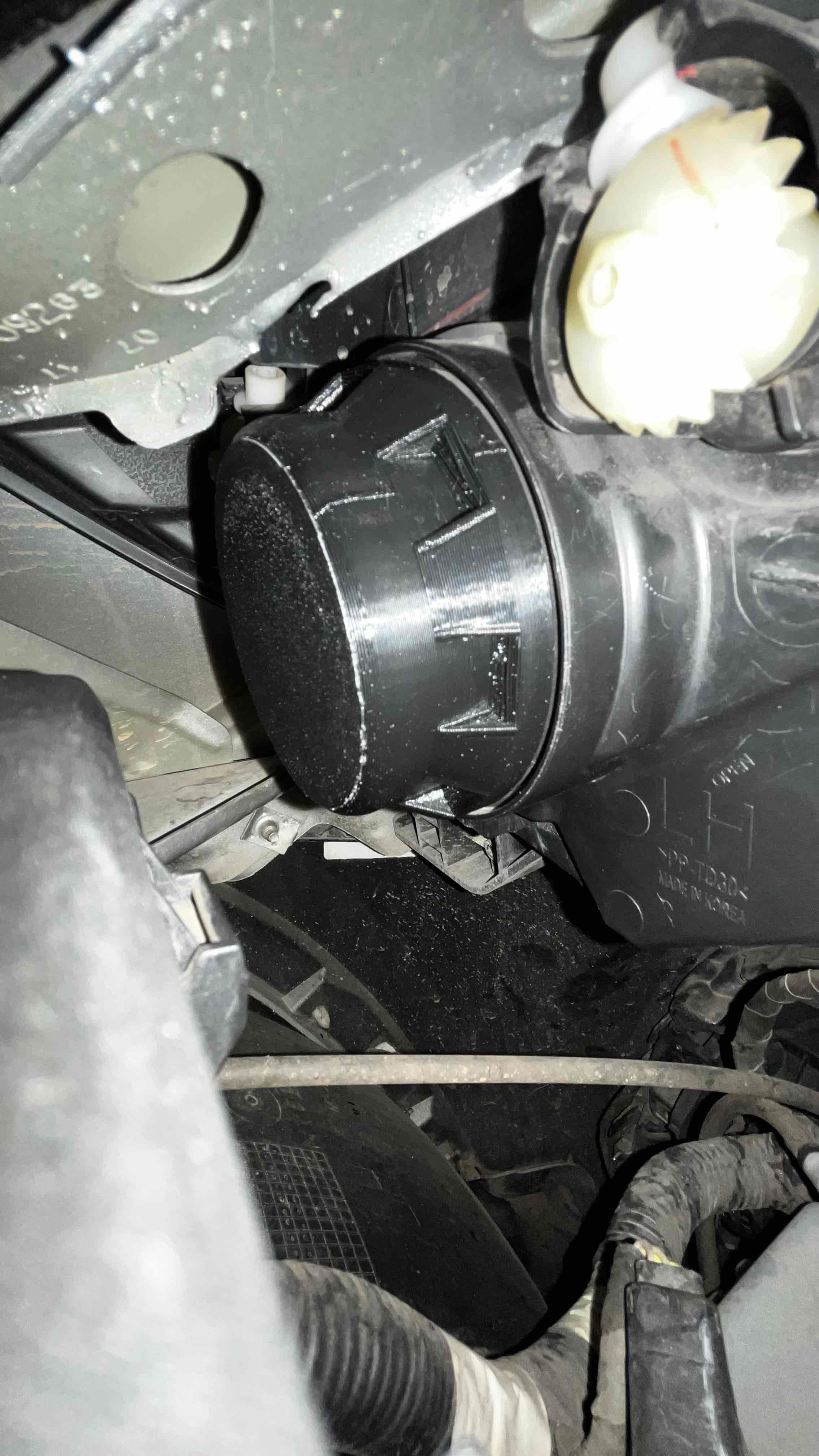 Chevy Trax (Chevrolet Tracker) Led Headlight Dust Cover preview