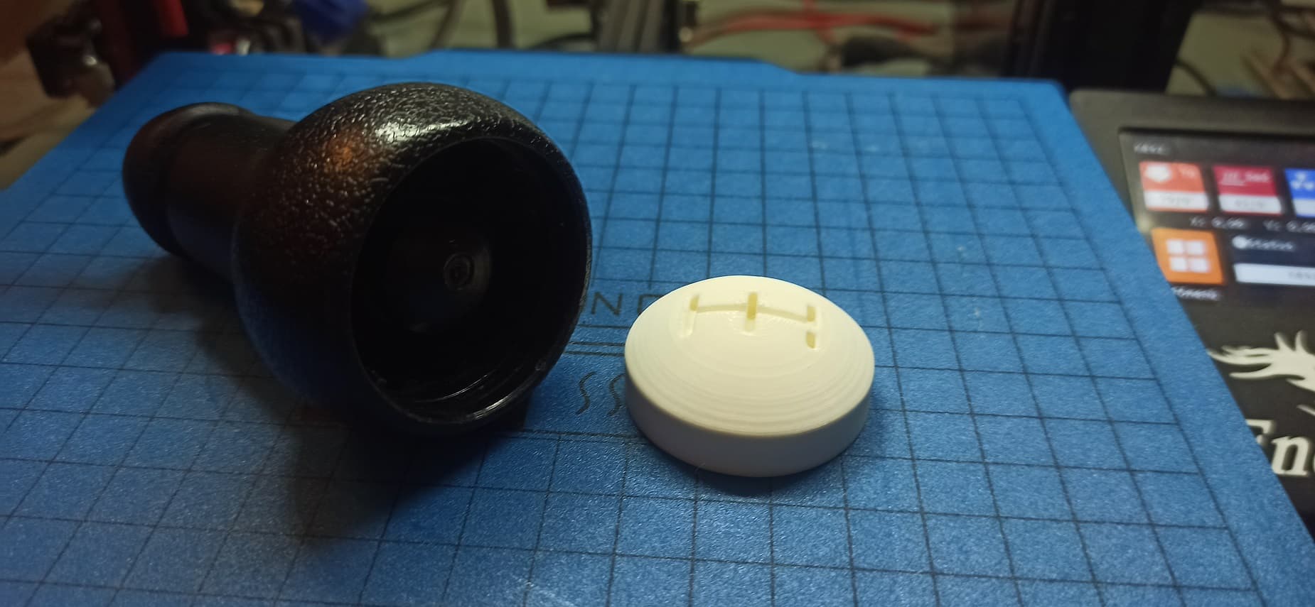 Photo of Peugeot 307 gear knob cap