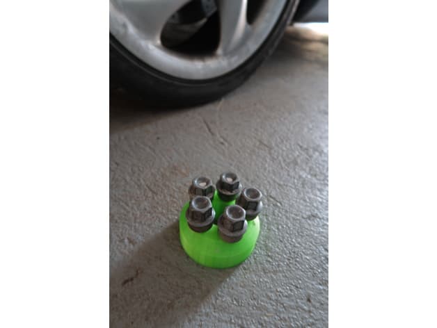Photo of Porsche wheel bolt holder
