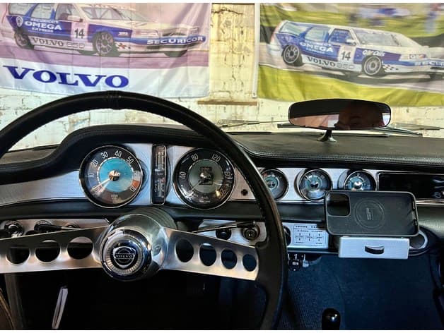 Volvo P1800 ashtray cellphone holder for SP connect preview