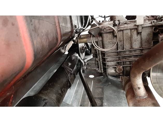 Photo of Outil de centrage de direction 2cv