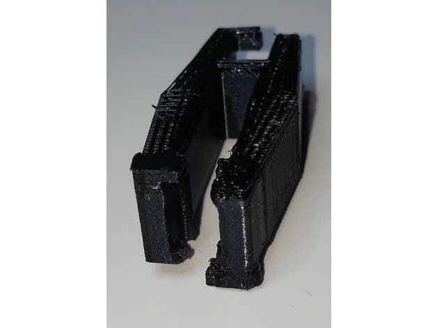 Photo of 1996 GMC Suburban fuse puller