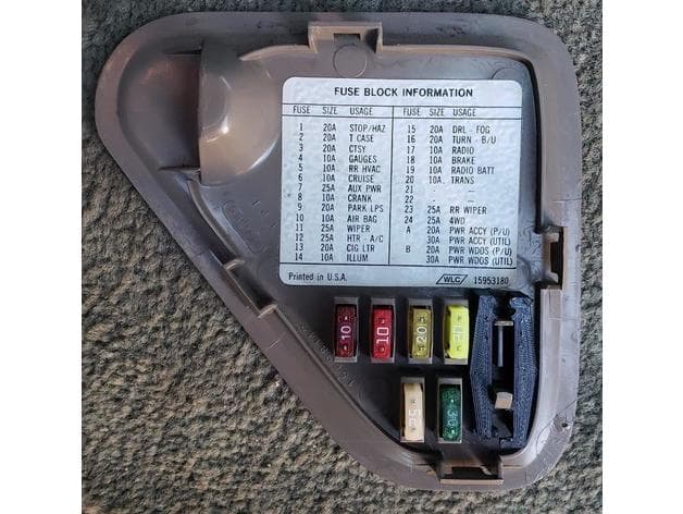 1996 GMC Suburban fuse puller preview