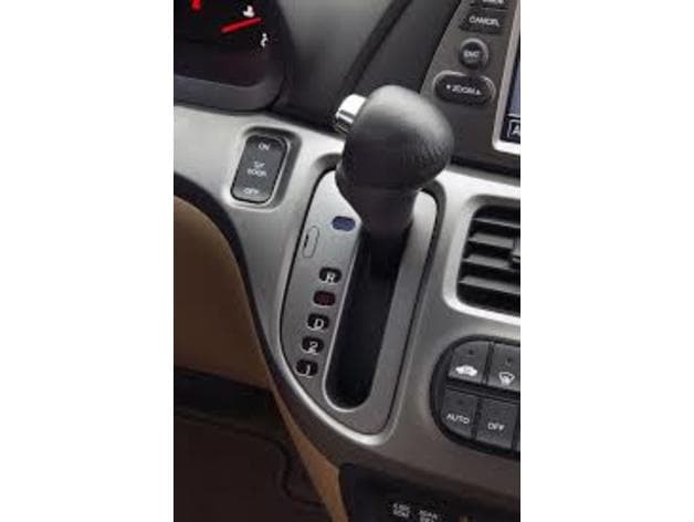 Honda Odyssey 2005 Gear Knob Button preview