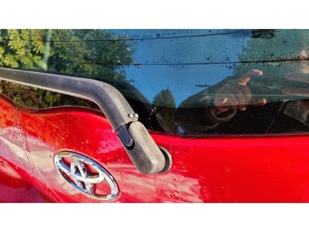 Photo of Toyota Yaris rear wiper attachment replacement (2005-2011)