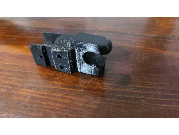Toyota Yaris rear wiper attachment replacement (2005-2011) preview