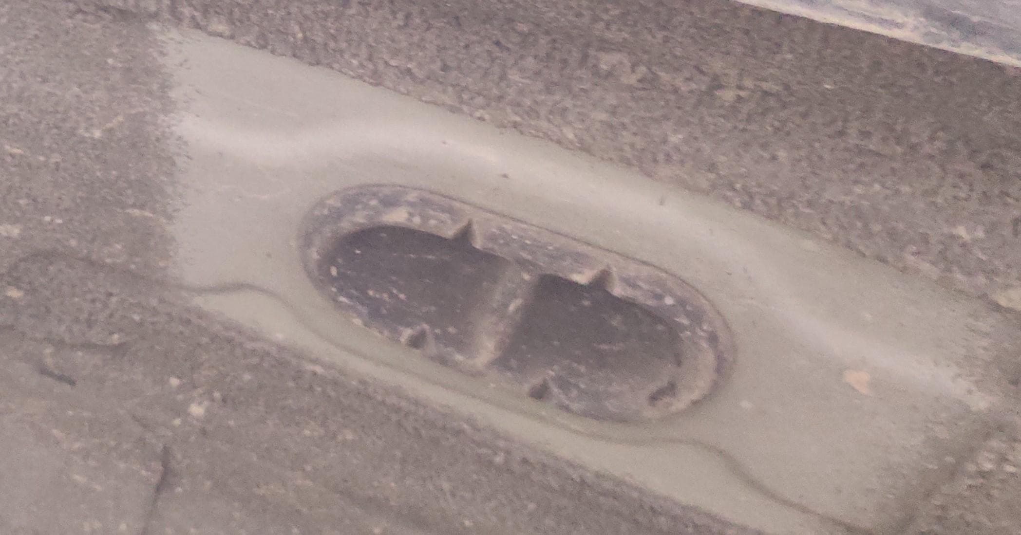 Mitsubishi Outlander III (PHEV) GG2W Floor Plug Replacement preview