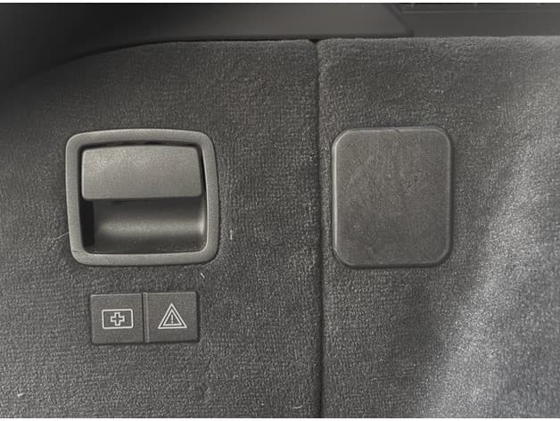 BMW 12v hole cover 2005-2013 preview