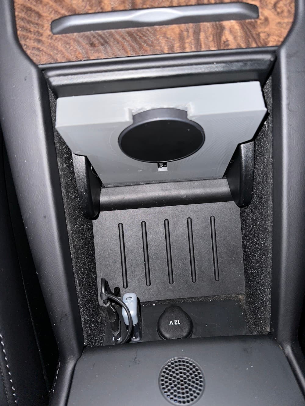 Model X Wireless Charger (Pre 2020 refresh) preview