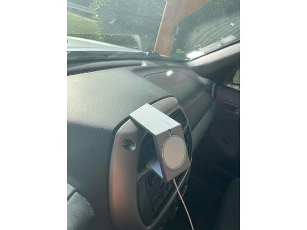 MagSafe iPhone Support Rav4 2 V1 preview
