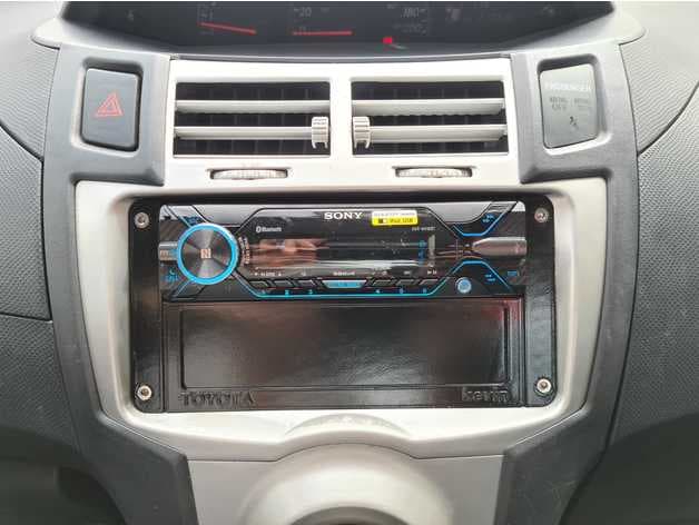 Toyota Yaris 1 DIN Dash Trim preview