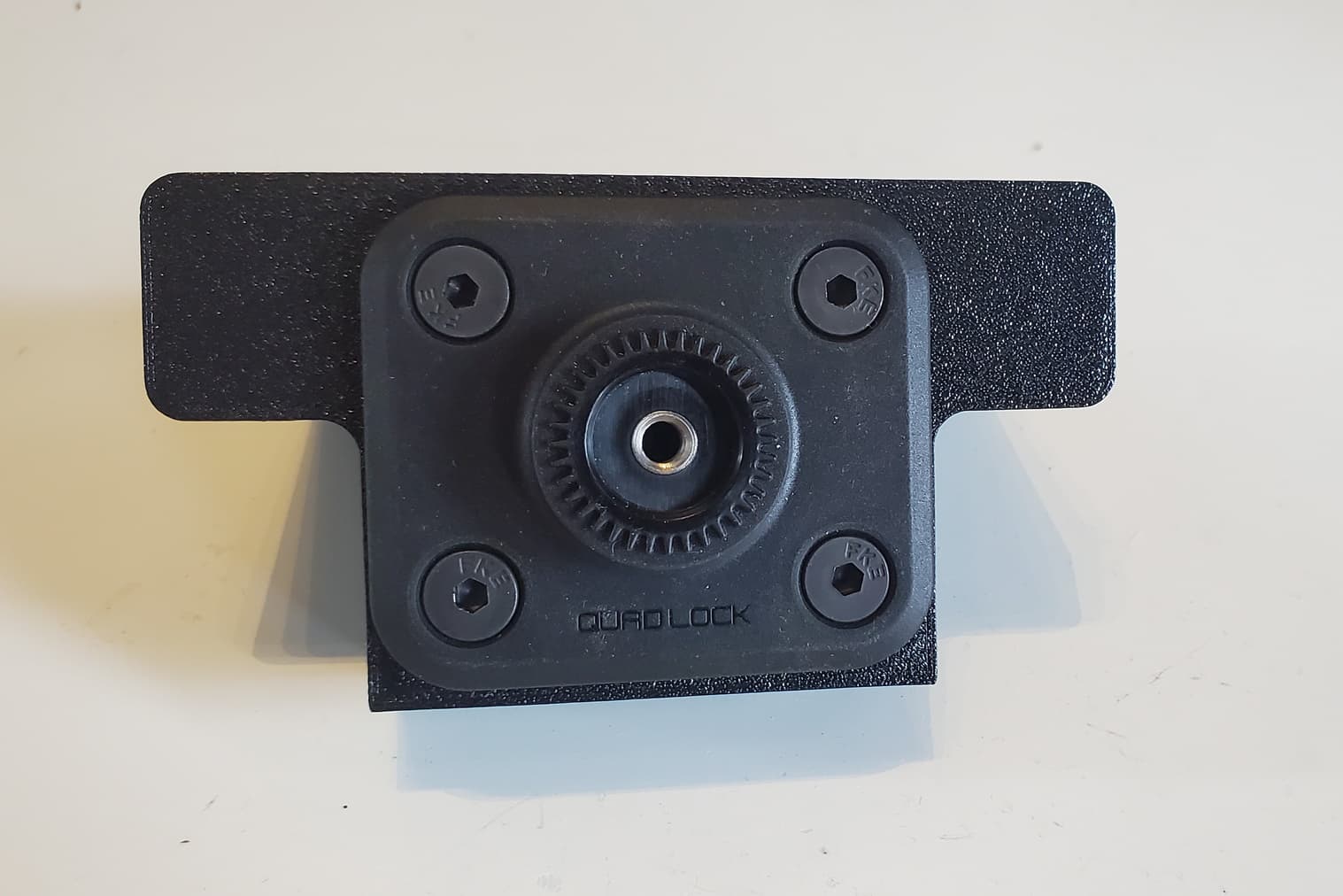 AMPS-pattern cell phone mount for RAM 1500 preview