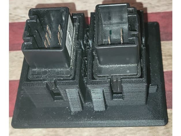 Mercury Mountaineer rear seat switch housing preview