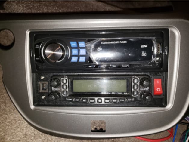 Honda Fit 09-13 FT-8900 or FT-8800 and Stereo Mount preview