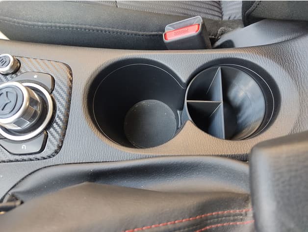 Mazda 3 - Organizador posavasos / Cup holder organizer preview