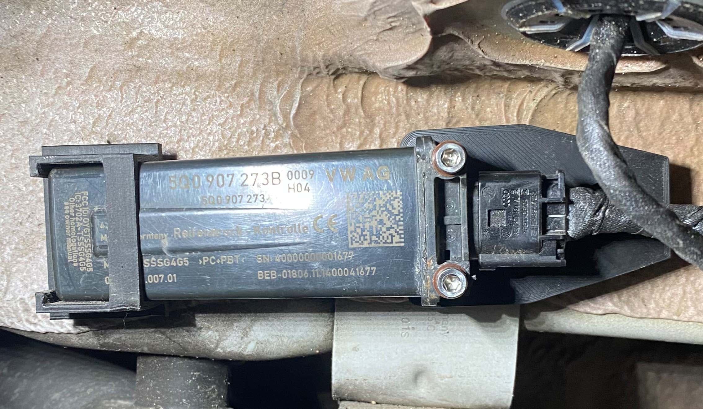 Golf 8 RDKS retrofit mount preview