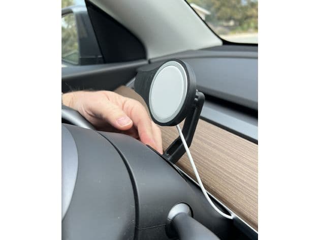 Tesla Model 3/Y MagSafe Mount Behind Steering Wheel preview