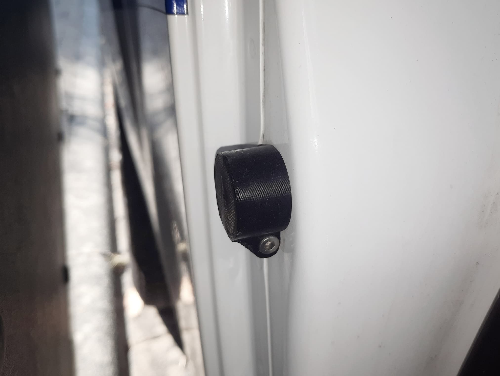 Photo of Ford Transit Custom - light off cap