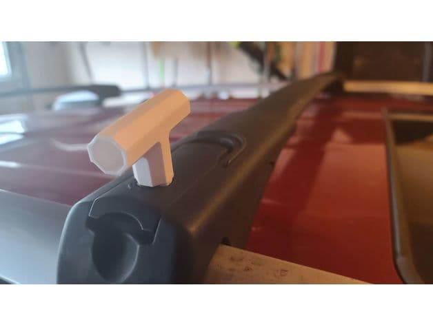 Toyota Rav4 roof rack key preview