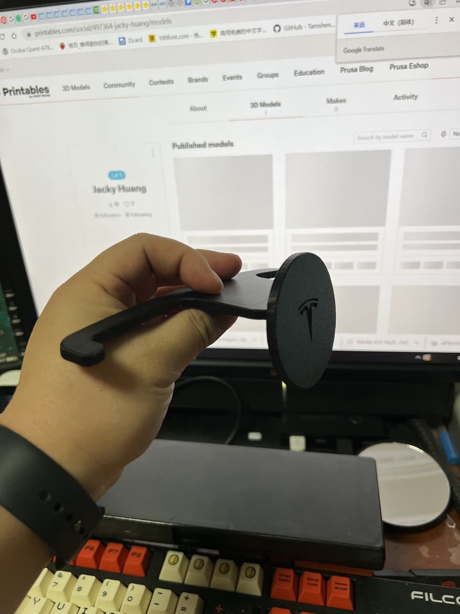 Tesla model 3 Magsafe Seat Hook preview