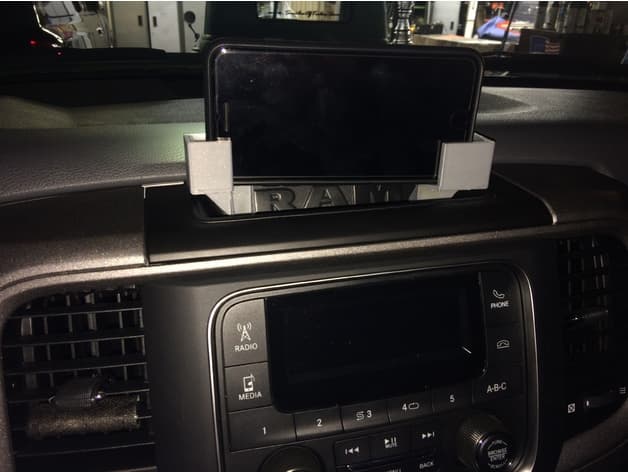 2019 ram 1500 phone holder preview