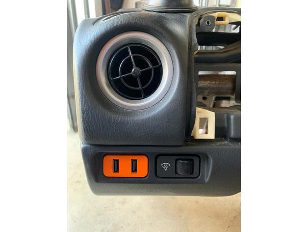 Mazda MX5 Dashboard USB Inlay preview