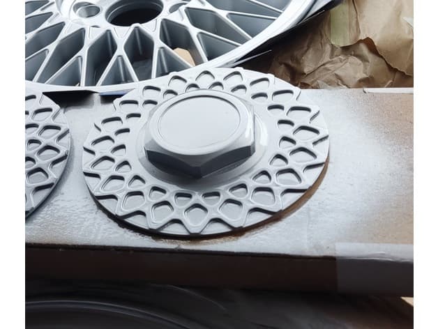 Photo of Saab crossspoke wheel cap