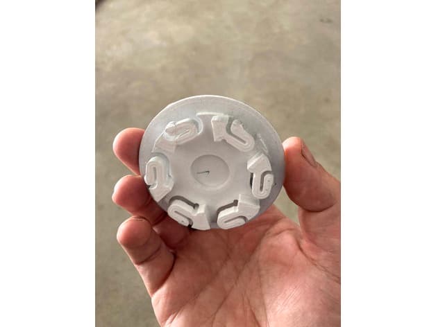 Audi center hub cap - image 3 of 4