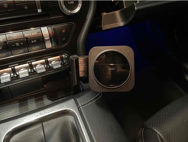 Ford Mustang (Gen 6) ESR Magsafe Holder iPhone (Normal & Max) - image 4 of 4