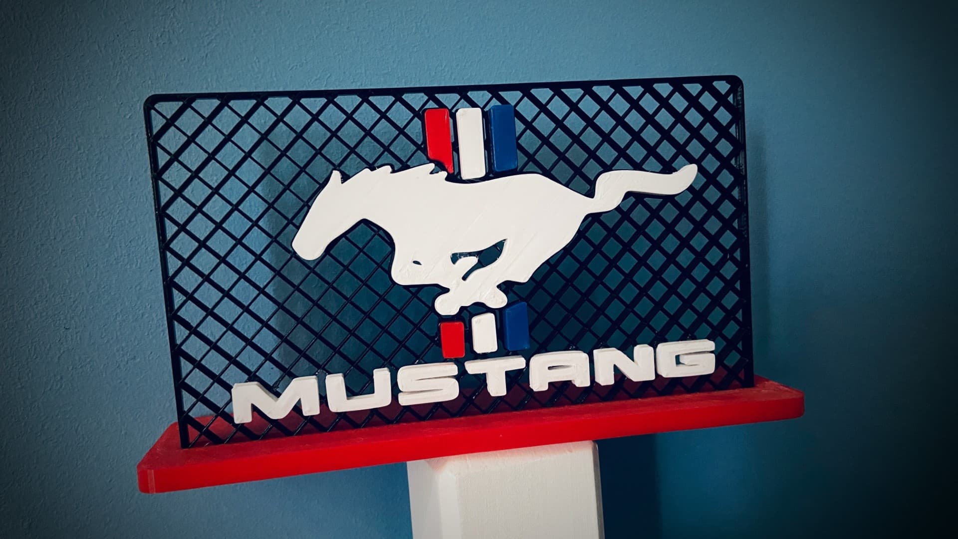 Photo of Ford Mustang statuette