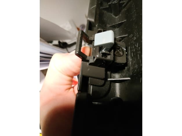 Subaru Forester SF - Front door - cupboard latch preview