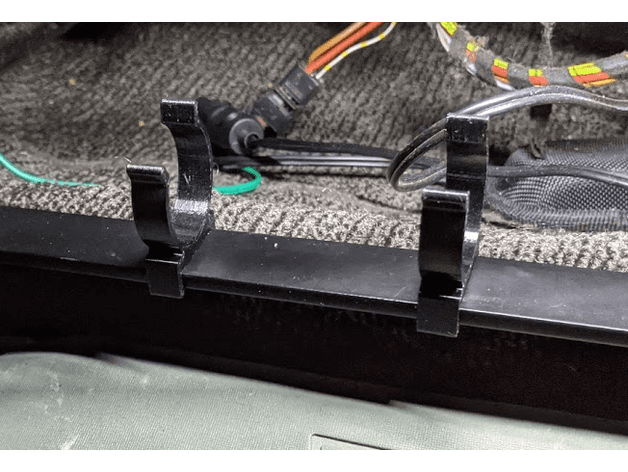 Element Extinguisher clip mount for seat bracket preview