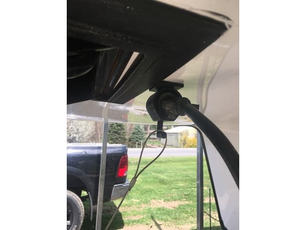 7 plug holder for 5th wheels preview