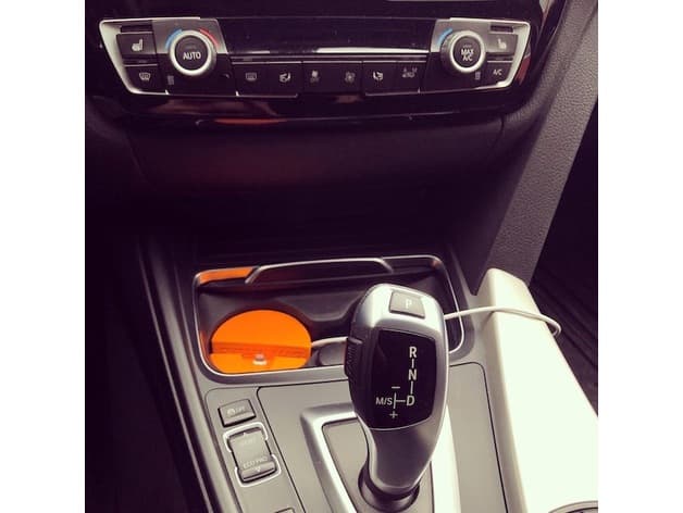 BMW 3 Series F30/F31 Cupholder Dock for iPhone 8 preview