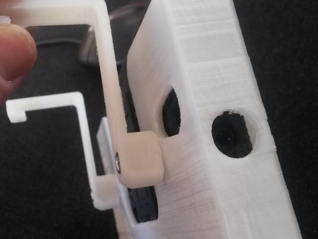 Sony Xperia C5 Ultra car (Megane) ventialtion mount cradle - image