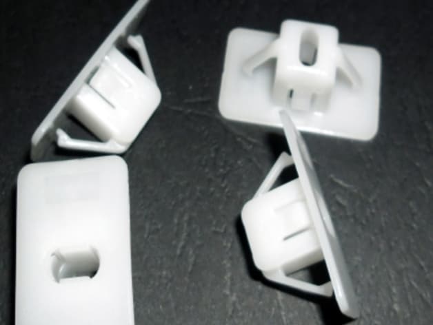 Nissan Female Screw Clip - image