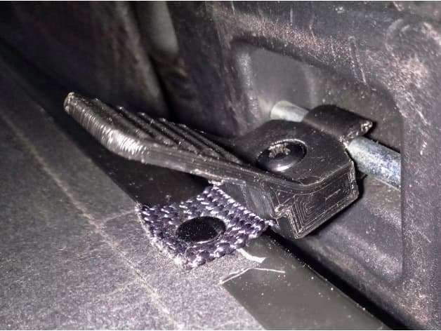 Photo of X-Trail T31 luggage rack clip